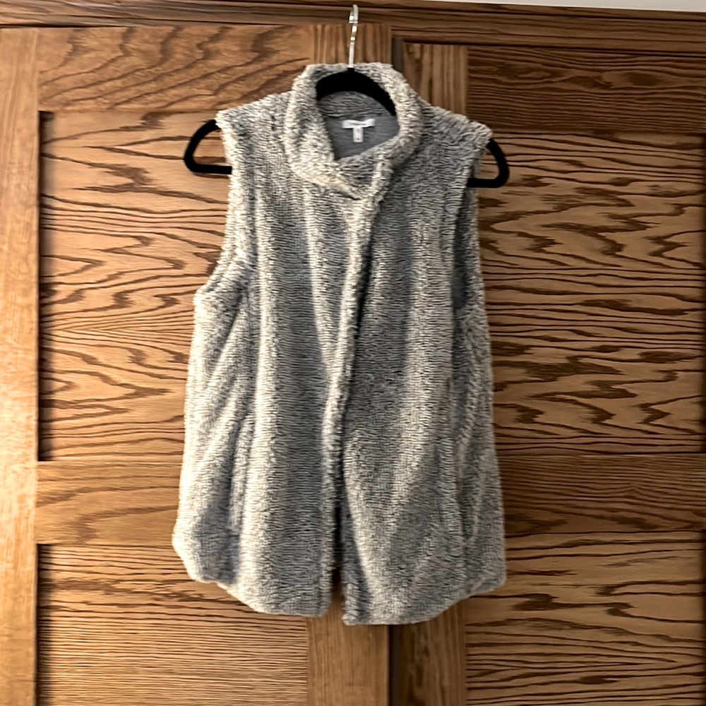 Maurice’s Gray Vest, Super-Soft, Medium